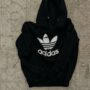 Adidas sweatshirt size M